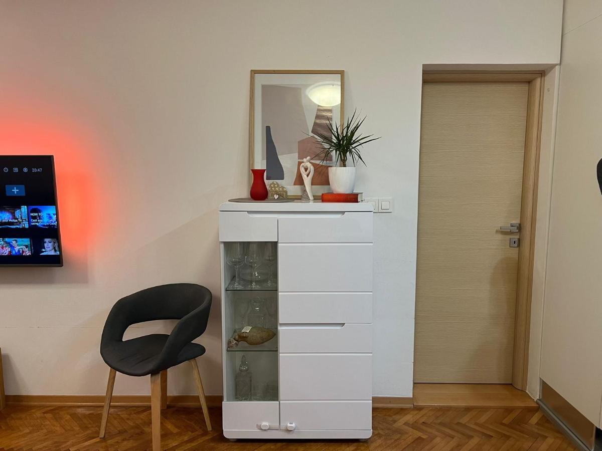 Mm Split Apartment - 5 Min By Car To The Beach & City Center - Free Public Parking Exterior photo